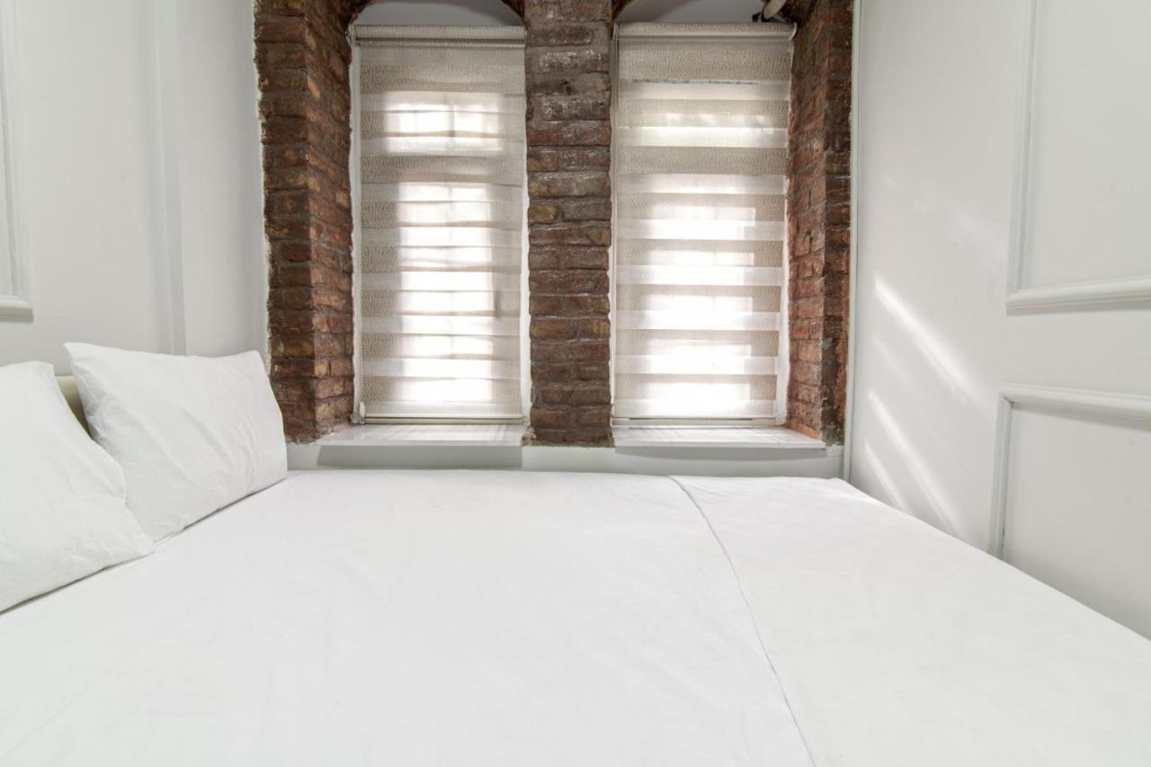 Modern Flat In The Heart Of Beyoglu Appartamento Provincia di Provincia di Istanbul Esterno foto